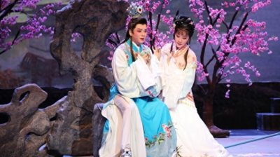 ​上海越剧院三大演出团同期晋京，献演《红楼梦》和《梁山伯与祝英台》