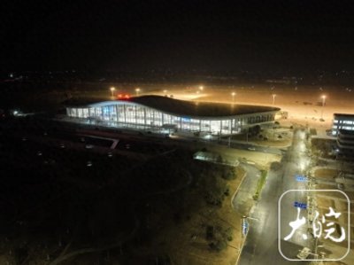 ​蚌埠滕湖机场新进展：助航灯光通电试灯成功