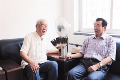 ​老干部局是体制内最轻松的单位，对老干部如此，年轻干部则不然