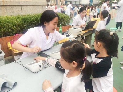​烟台东方医院免费体检进校园