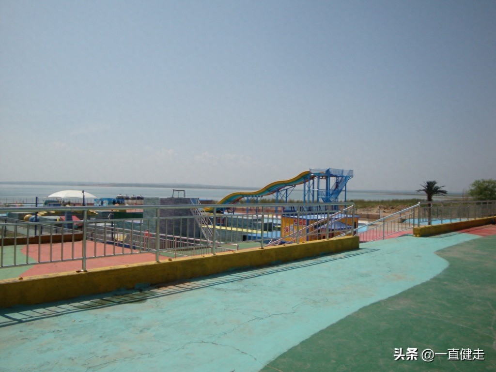 《大漠明珠——红碱淖》