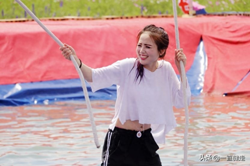 《大漠明珠——红碱淖》