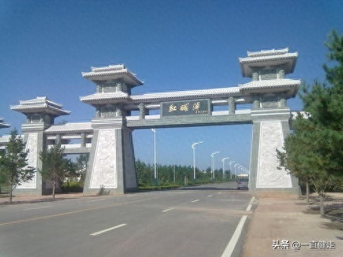 《大漠明珠——红碱淖》