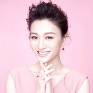 ​李小冉否认8.3亿港币买豪宅 若有就卖屋请吃麻辣烫