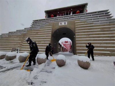​瑞雪兆丰年！兔年第一场雪闹新春(组图)