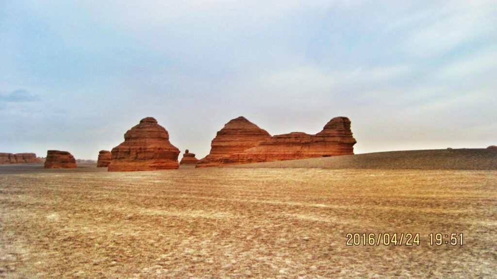 敦煌西线风景包括哪些_造型非常漂亮壮观风景
