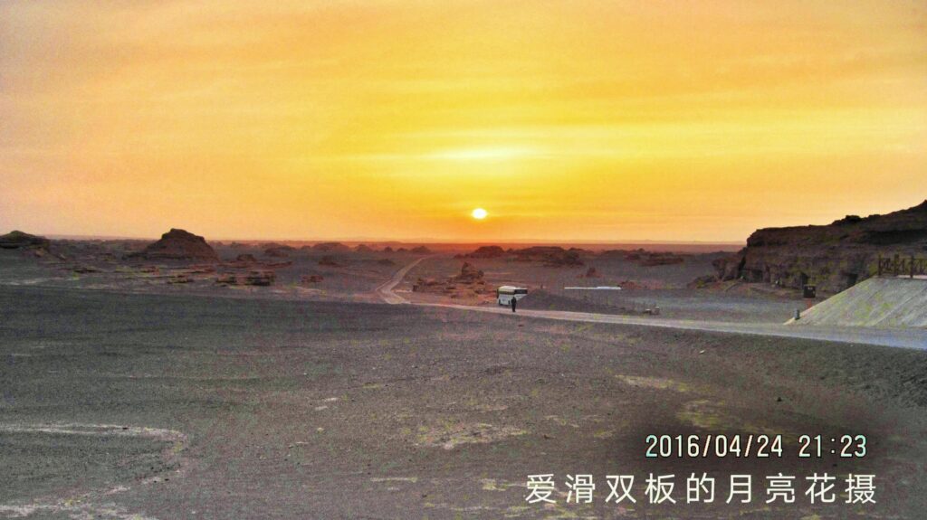 敦煌西线风景包括哪些_造型非常漂亮壮观风景