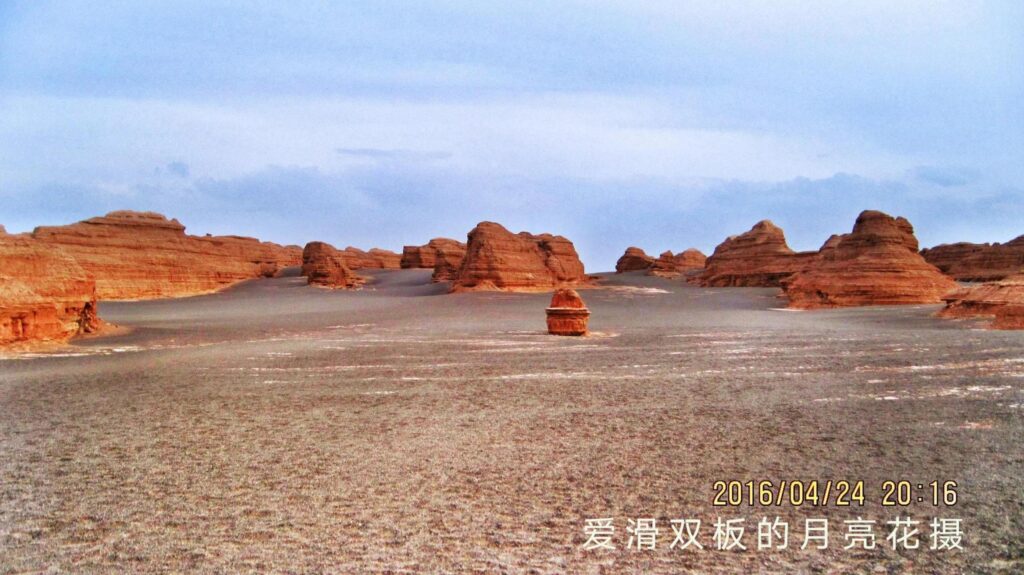 敦煌西线风景包括哪些_造型非常漂亮壮观风景