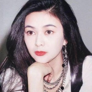 ​关之琳和高尓夫是怎么回事（被塞高尔夫球真相曝光）