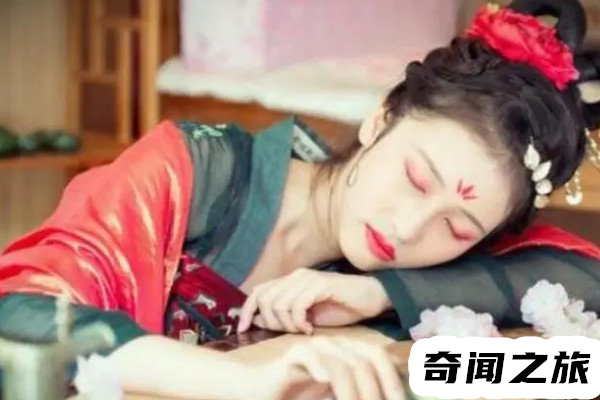 鲸刑是怎样一种刑罚（在犯人的脸部刺字再涂上墨碳）(2)_