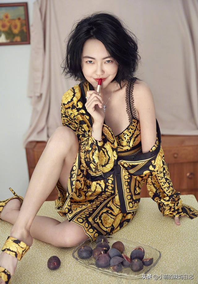 减龄中短卷发30款（女人年过40就放弃黑长直吧）(12)