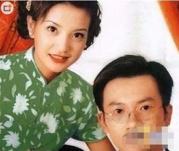 ​苏有朋睡过赵薇 苏有朋自曝曾经爱过赵薇，但因为一些事情不得不