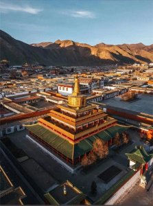 ​《甘南：梦幻之旅的宝藏地旅游指南》