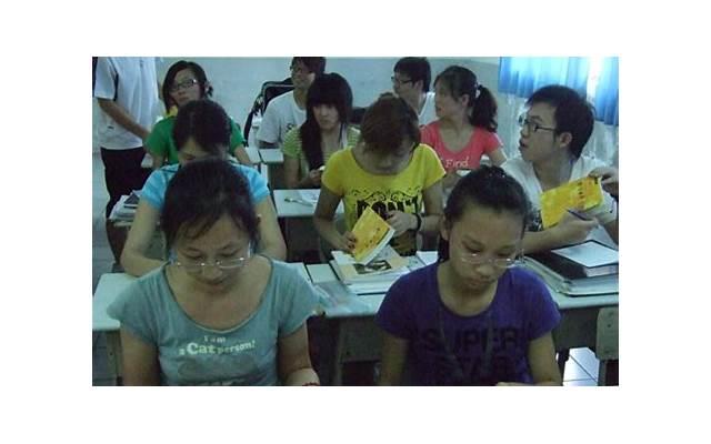 学姐吐槽学弟表白方式：但凡当初好好学习，都不至于看到这一幕