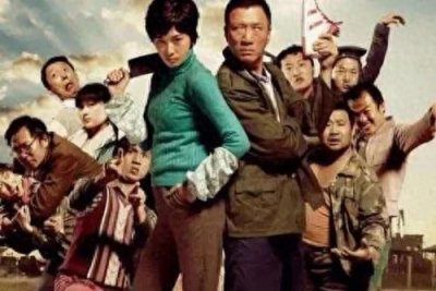 ​《决战刹马镇》：荒诞喜剧下的奇宝风云