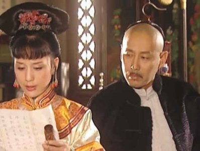 ​《康熙王朝》容妃：康熙的童养媳，生下6子，逐出宫后被马桶砸死