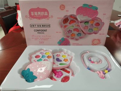 ​儿童彩妆已成“女童界新时尚”，一批未成年人美妆博主诞生