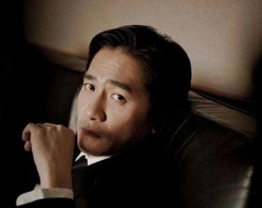 ​东京电影节：国内大牌明星华丽亮相，何超琼、赵丽颖等惊艳全场