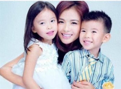 ​刘涛女儿王紫嫣大眼萌妹，你们看王紫嫣像爸还是妈？