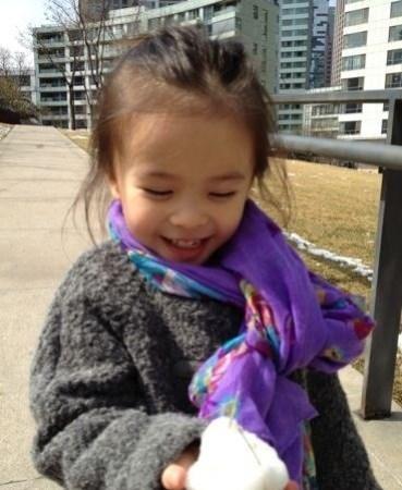 刘涛女儿王紫嫣大眼萌妹，你们看王紫嫣像爸还是妈？