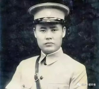 ​带领55万大军起义的傅作义，为什么没有被授予军衔？