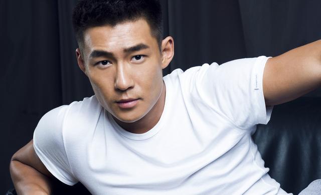 三叉戟扮演者现状（三叉戟中八帅哥）(16)