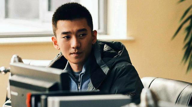 三叉戟扮演者现状（三叉戟中八帅哥）(4)