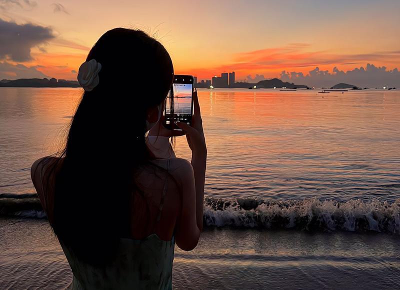 婚前发现男友聊骚出轨还应该跟他结婚吗分析