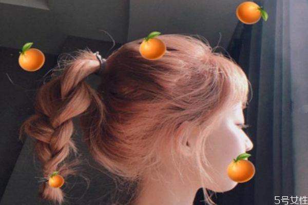 粉棕色怎么染 粉棕色头发需要漂吗