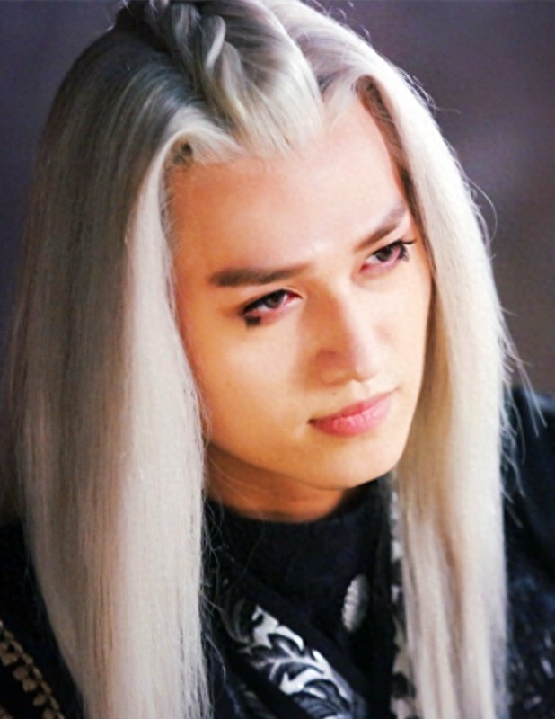 Vivibear《寻找前世之旅》拍成网剧，马可变白发吸血鬼