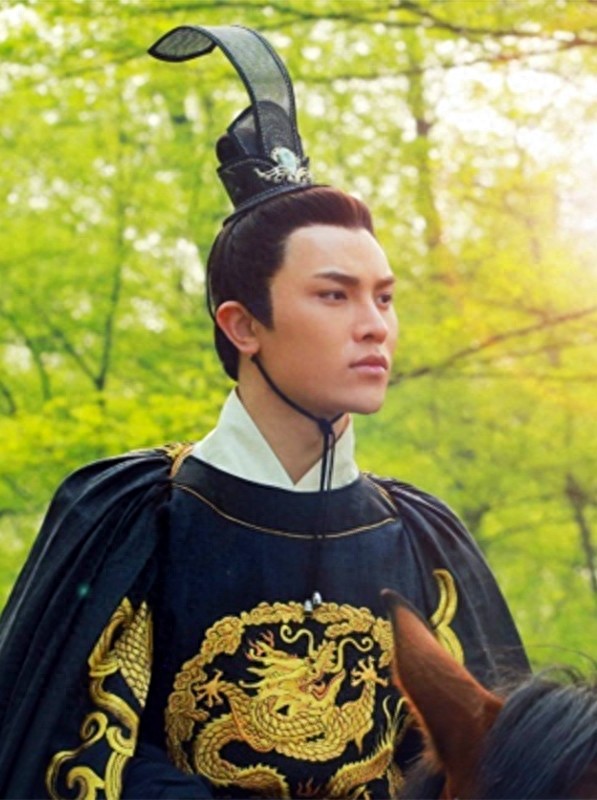 Vivibear《寻找前世之旅》拍成网剧，马可变白发吸血鬼