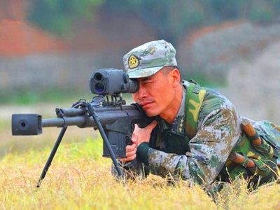 ​军事丨中国10式狙击步枪，整体实力还不错，堪称狙杀利器！