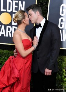 ​斯嘉丽·约翰逊结婚了！35岁已是第三段婚姻，前夫中有位大男神