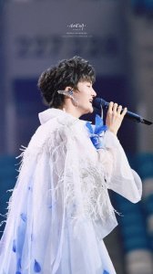 ​周深四首歌入选教材，奏响教育新旋律