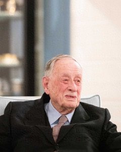 ​法媒：102岁戴高乐长子菲利普·戴高乐去世