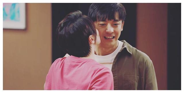 《爱情公寓5》诸葛大力的两段吻戏，张伟的表情太真实，看哭了