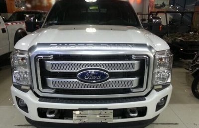 ​重达3.6吨的福特巨型皮卡：猛禽F350可轻易碾压丰田陆巡