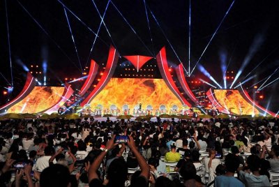 ​四川西昌：“火”与“舞”的狂欢