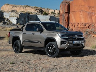 ​大众全新皮卡正式亮相，外观很粗犷，气场不输长城炮，三种动力