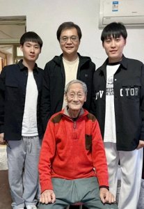 ​德云社高峰看望五位师爷：杨少华、田立禾、常宝庆常宝丰、张立林