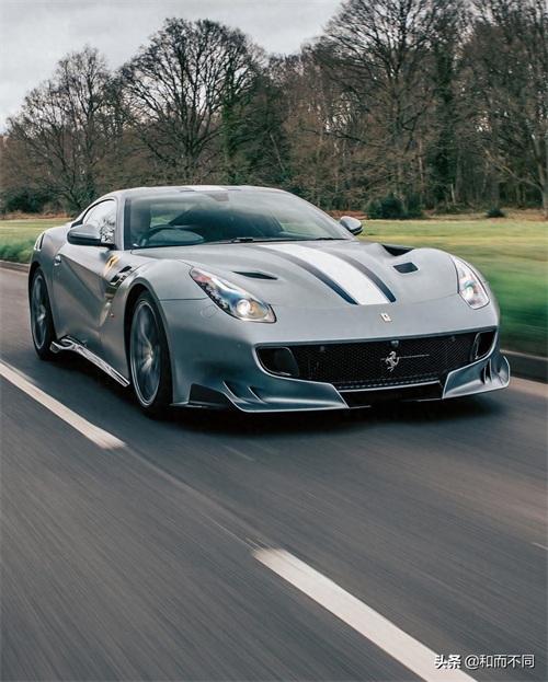 780匹的法拉利F12TDF,百公里加速2.9秒,开起来啥感觉?