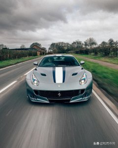 ​780匹的法拉利F12TDF，百公里加速2.9秒，开起来啥感觉？