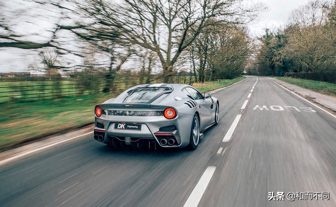 780匹的法拉利F12TDF,百公里加速2.9秒,开起来啥感觉?