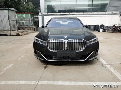 ​2021款宝马M760LI：6.6T+585马力高性能宝马车，裸车价格超240万