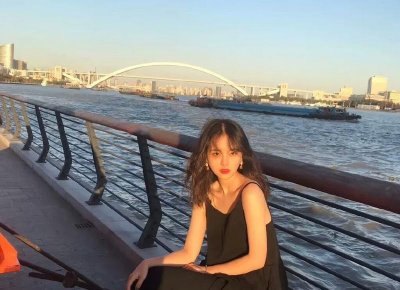 ​工资发了5千，我给媳妇转4千，她秒回：过年别回了，家里不需要你