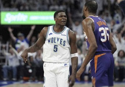 ​华子爆粗狂喷杜兰特原声曝光：你防不住我，臭老黑 KD咧嘴大笑