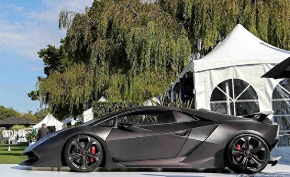 兰博基尼创始人孙女儿从小就被要求只能开兰博基尼，她表示很痛苦