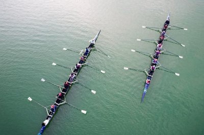 ​光明街道举办“艇竞光明”干部人才结对赛艇活动