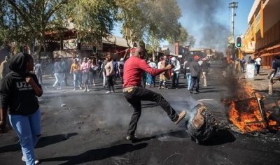 ​南非排外骚动致5人死亡 华人商店遭洗劫