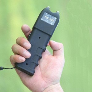 ​电棍：武器还是自卫工具？